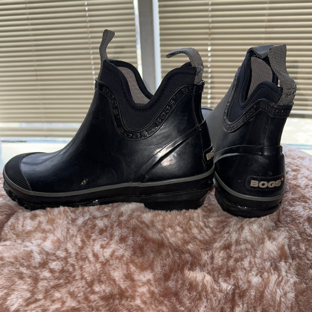 BOGS Black Ankle Rain Boots